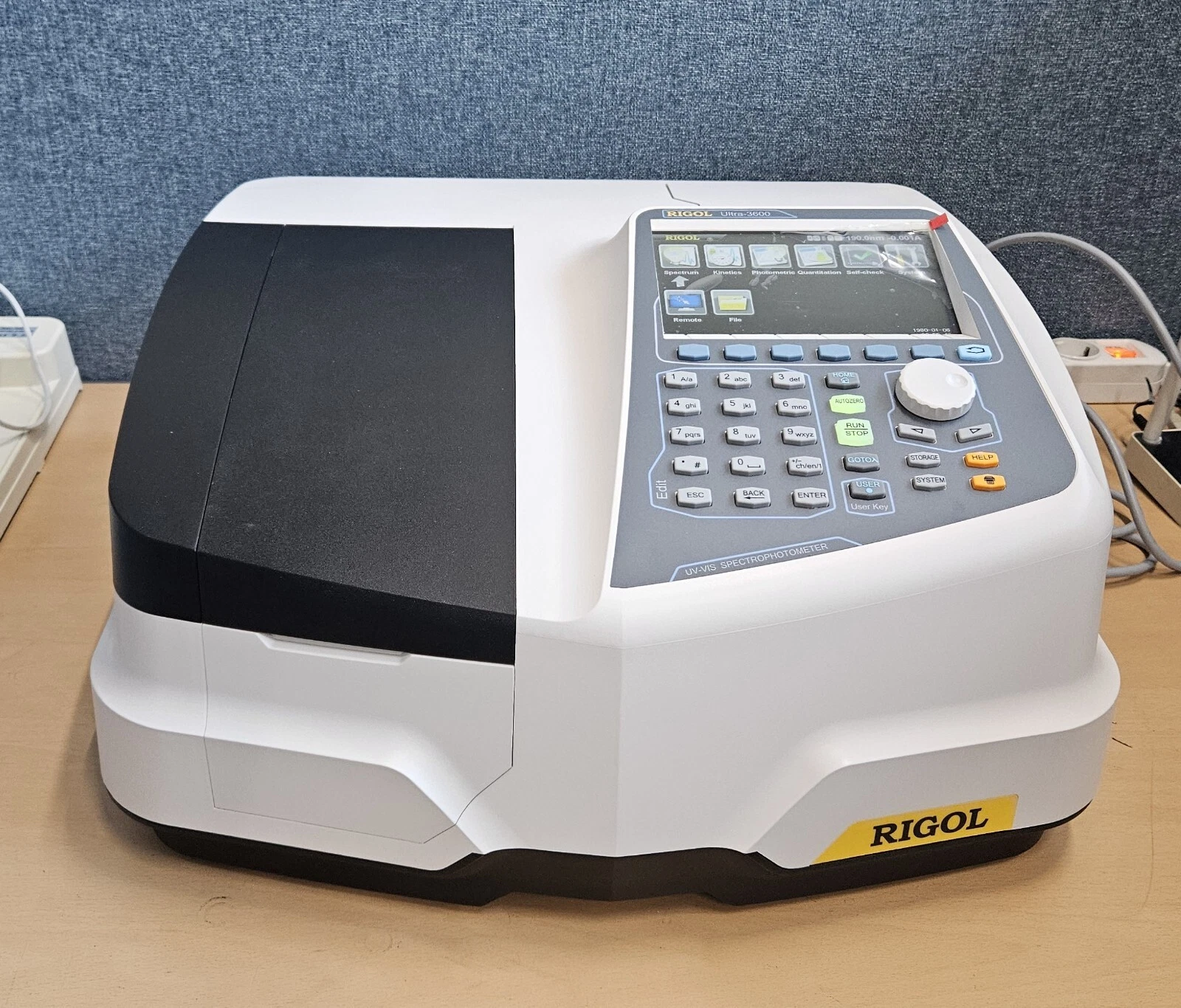 Ultra-3660 紫外/可見光全波長分光光譜儀