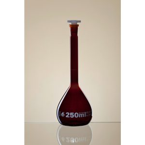 茶色定量瓶 class A (茶色玻璃體,白色刻度) | LMS